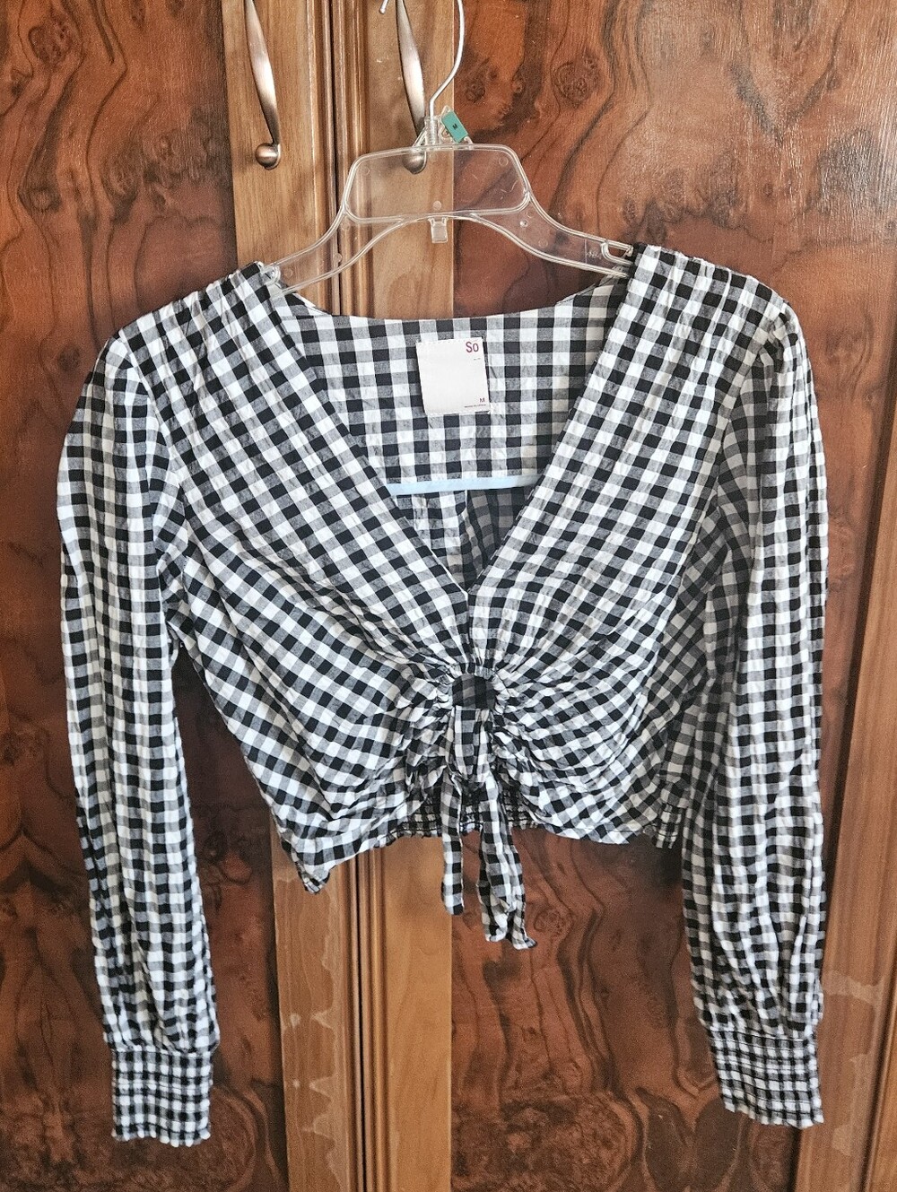 Barley Worn Juniors Long Sleeve Top SO Medium